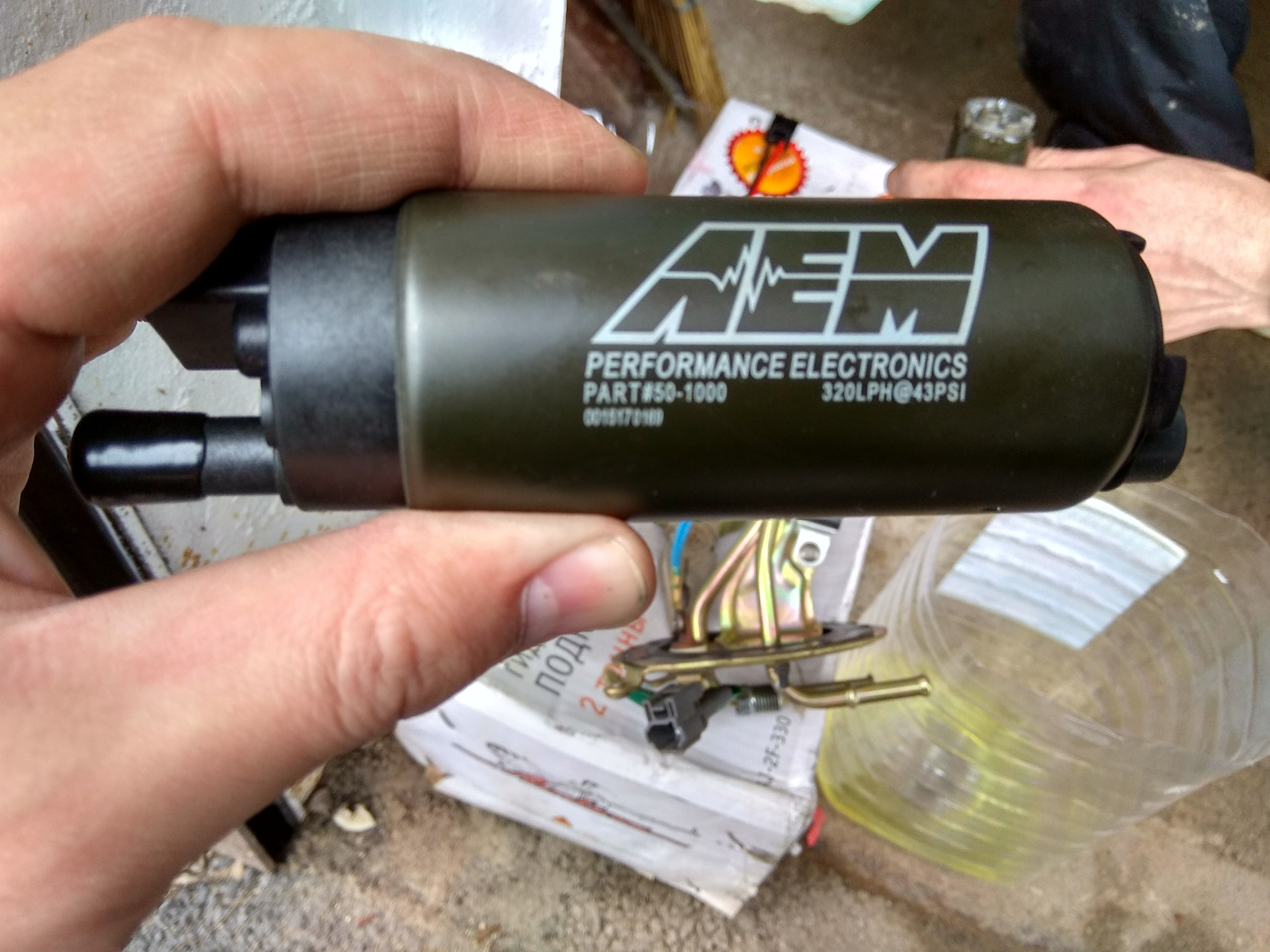 Бензонасос чайзер 2. Топливная станция jzx100. Топливный насос 1jz. Топливный насос mark 2 110 1jz gte. Топливный насос 1jz.