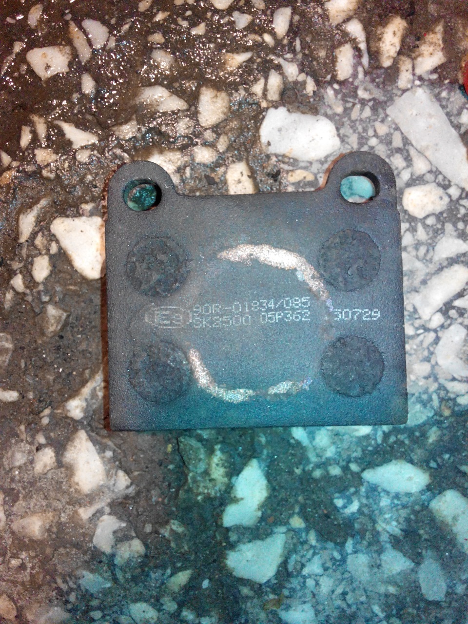 Подклинивали колодки на заднем левом колесе — Volvo 740, 2,3 л, 1992 ...