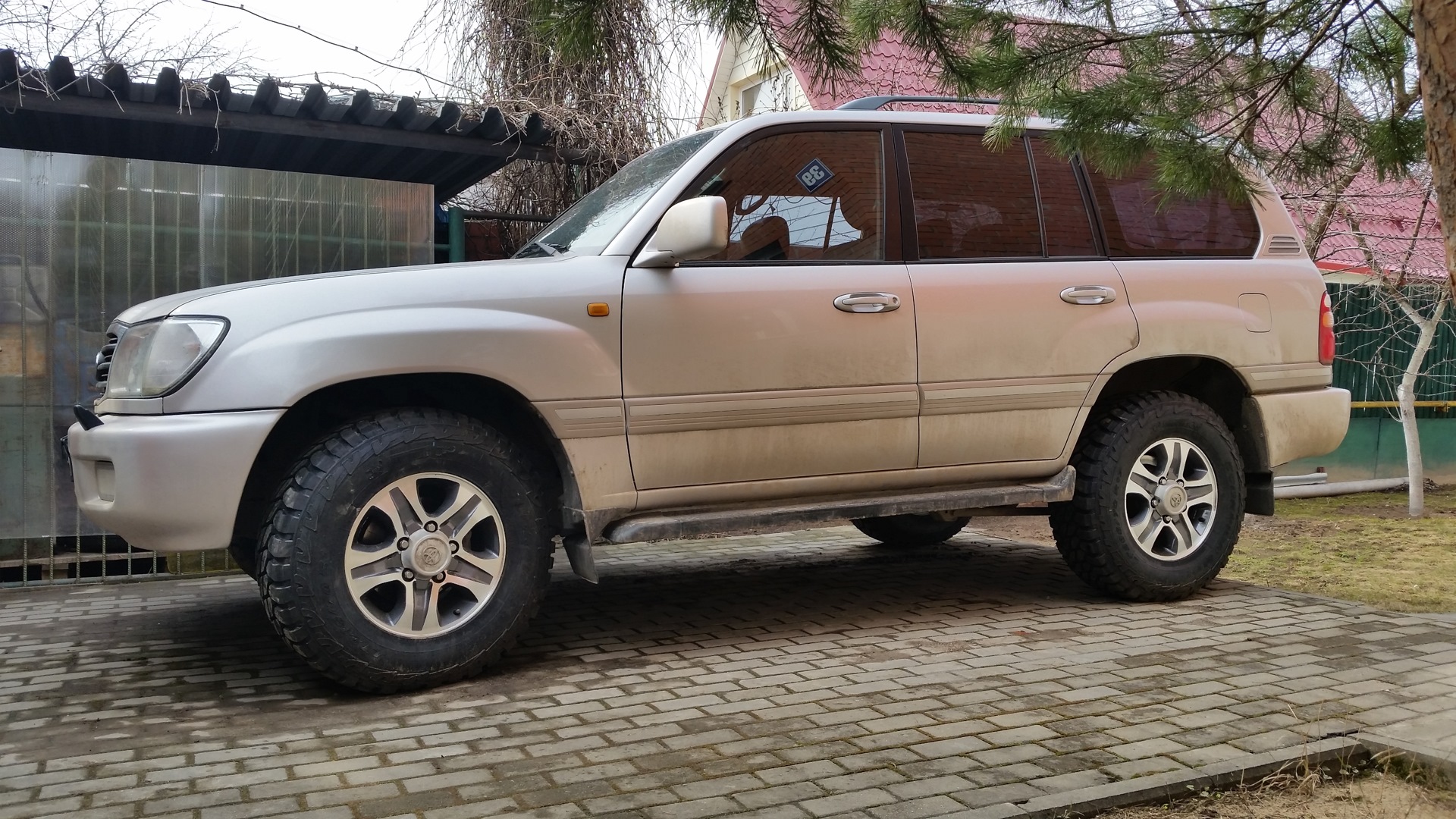 Toyota Land Cruiser 65