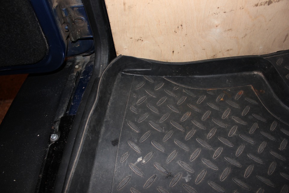 6987628s 960 бокс на заднюю дверь шевроле нива