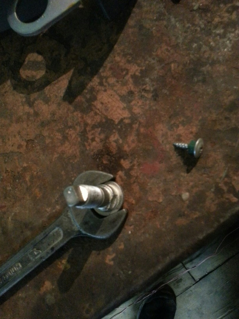 замена задних тормозных колодок — ГАЗ 3110, 2,4 л, 1997 года | своими ...