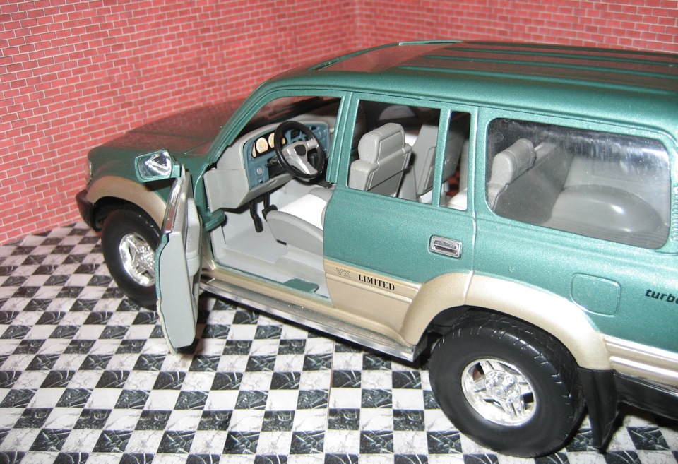 Toyota land cruiser 1. Toyota Land Cruiser 1 18. Toyota Land Cruiser 80, 1:18, Yat Ming. Land Cruiser 80 1:18. Toyota Land Cruiser 80 van 1:18.