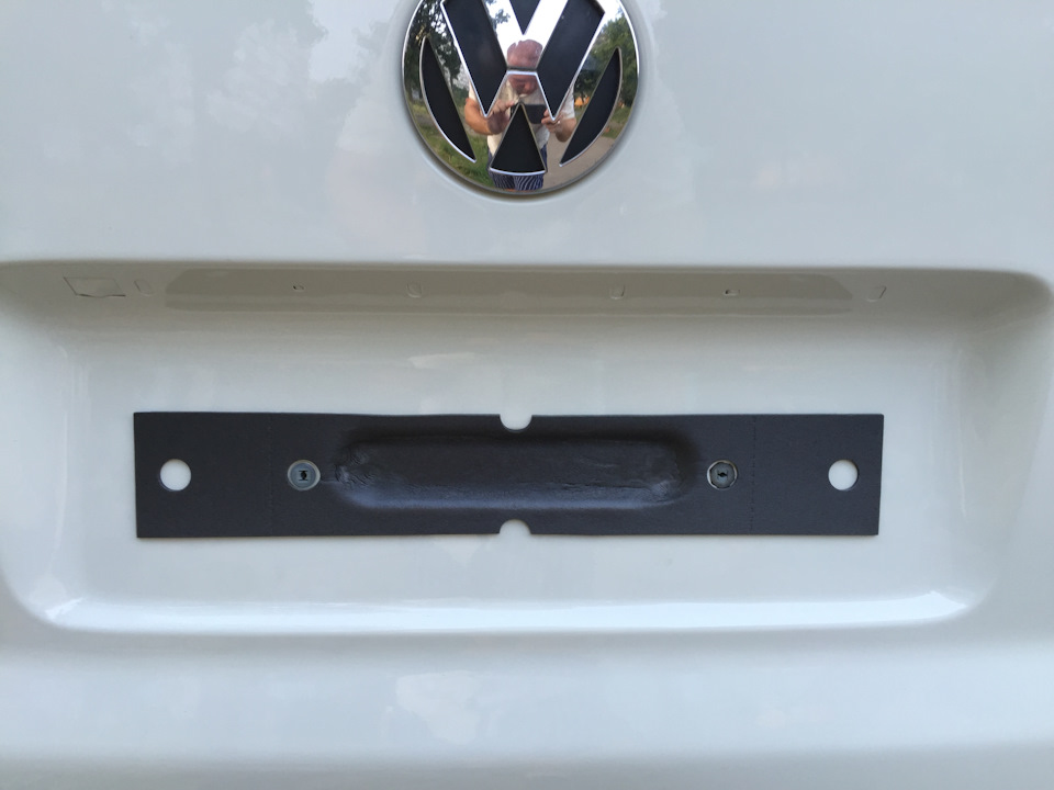 Феншуйная установка номерного знака. — Volkswagen Transporter T5