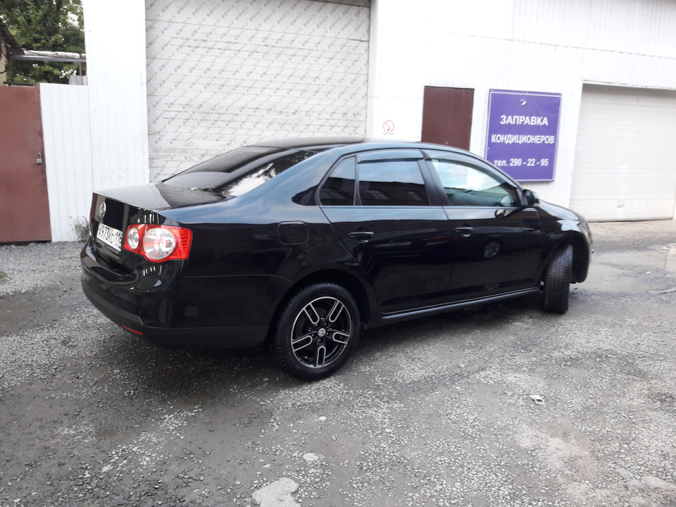 Как поменять противотуманную фару на фольксваген джетта 5