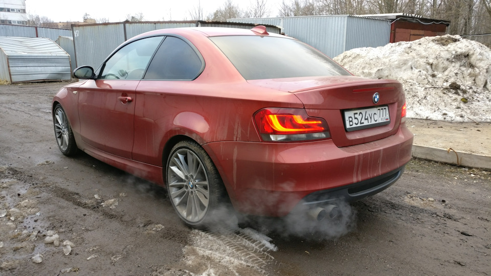 Болезнь БМВ. Облазят наружные молдинги. Решение проблемы. — BMW 1 ...
