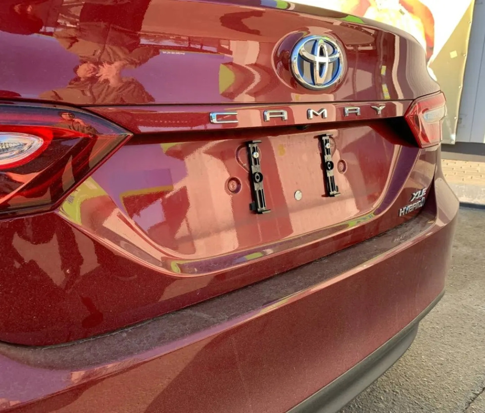 Номерные рамки нового образца (невидимые номерные рамки) — Toyota Camry ...