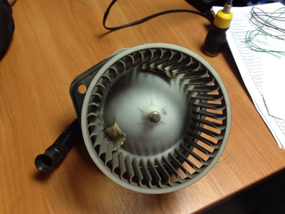 крыльчатка отопителя 237 моторчика. крыльчатка печки паз. 971585a000. крыльчатка вентилятора печки hyundai-kia арт. крыльчатка печки киа рио.