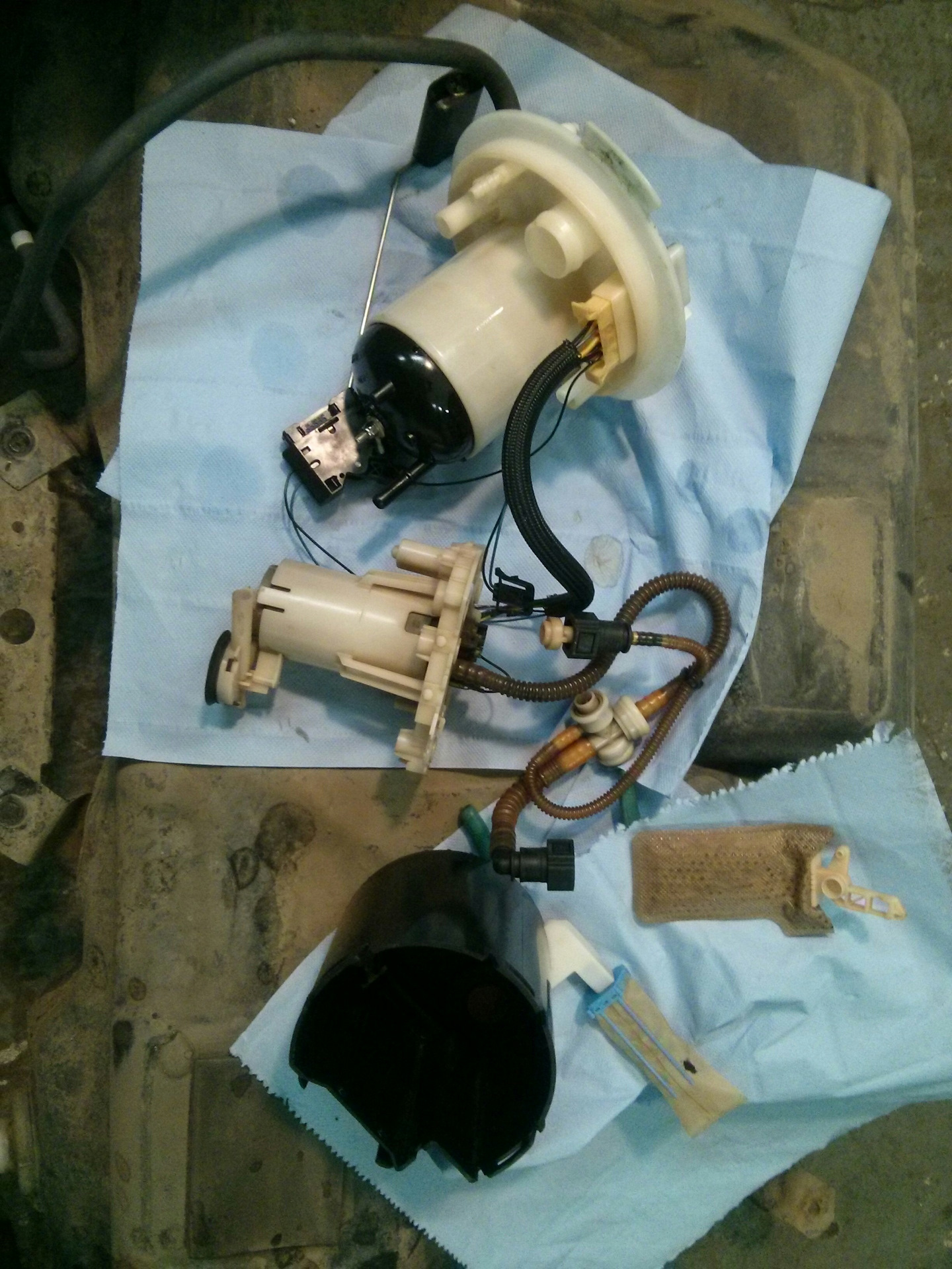 Ремонт бензонасоса на 3.2 литра. - Land Rover Freelander 2, 3,2 л, 2007 года сво