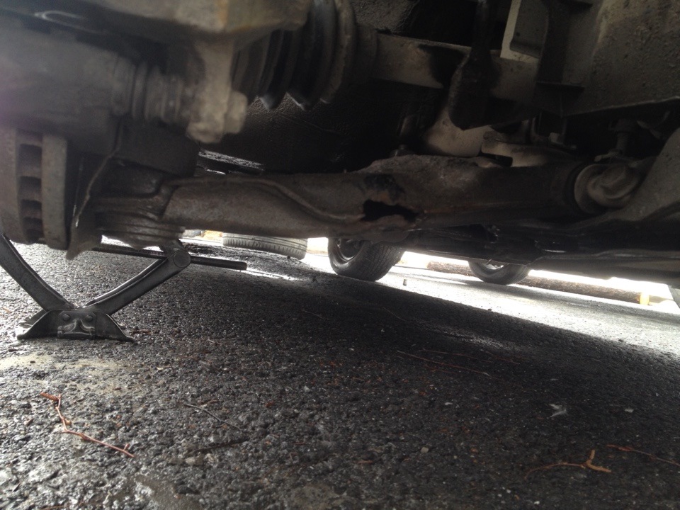 Оторвало стойку стабилизатора. Стойки стабилизатора рено меган 2. Замена шарниров рулевой трапеции газ 3110. Замена передних стоек гранта своими руками. Стойки стабилизатора соболь 2217 чертеж.