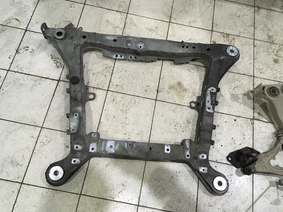 Подрамник автопродукт 2108. Подрамник находится. Подрамник находится. Задний подрамник ваз 2110. Подрамник находится.