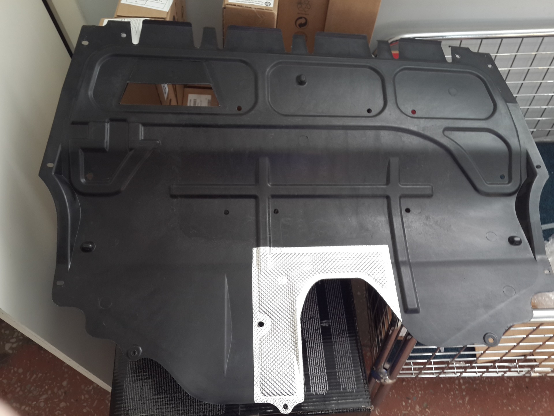 Пыльник двигателя фольксваген поло седан. Пыльник на фольксваген поло 2015. 6. Пыльник на внутренний шрус фольксваген поло седан 2012. 6q0498201b.