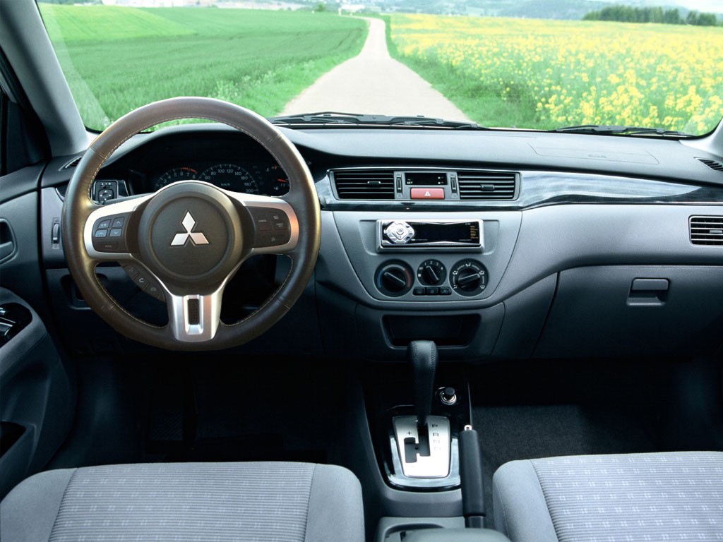 Лансер 9 механика. Lancer 9 2003 салон. Mitsubishi Lancer 1.6 2006. Mitsubishi Lancer 9 1.6 салон. Mitsubishi Lancer 9 1.6 2007 панель.