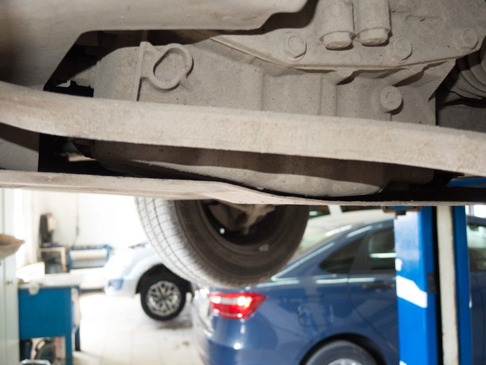 Стук спереди при езде по кочкам — Lada Калина 2 универсал, 1,6 л, 2015 ...