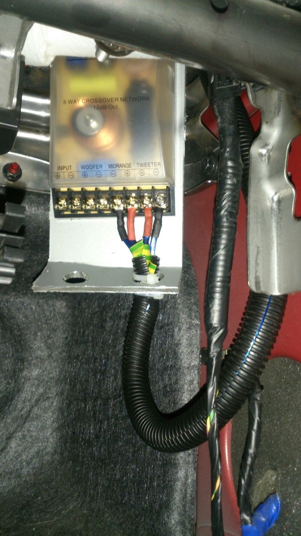 Прячу кроссовер Ivolga SB-6.3 под панель Киа Рио 3. — KIA Rio (3G), 1,6 ...