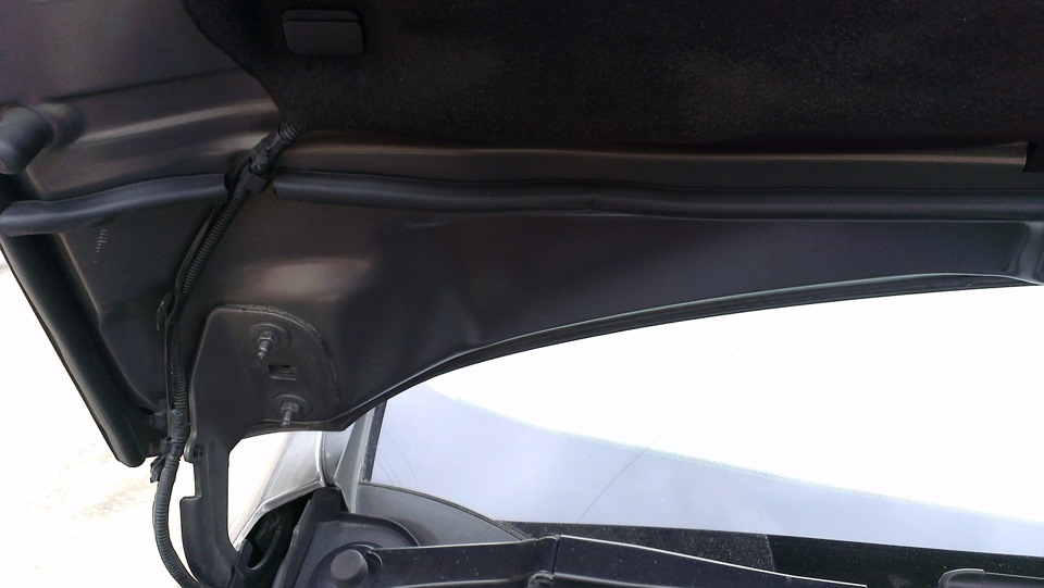 Уплотнитель капота. — Ford Focus Sedan III, 1,6 л, 2012 года | своими ...