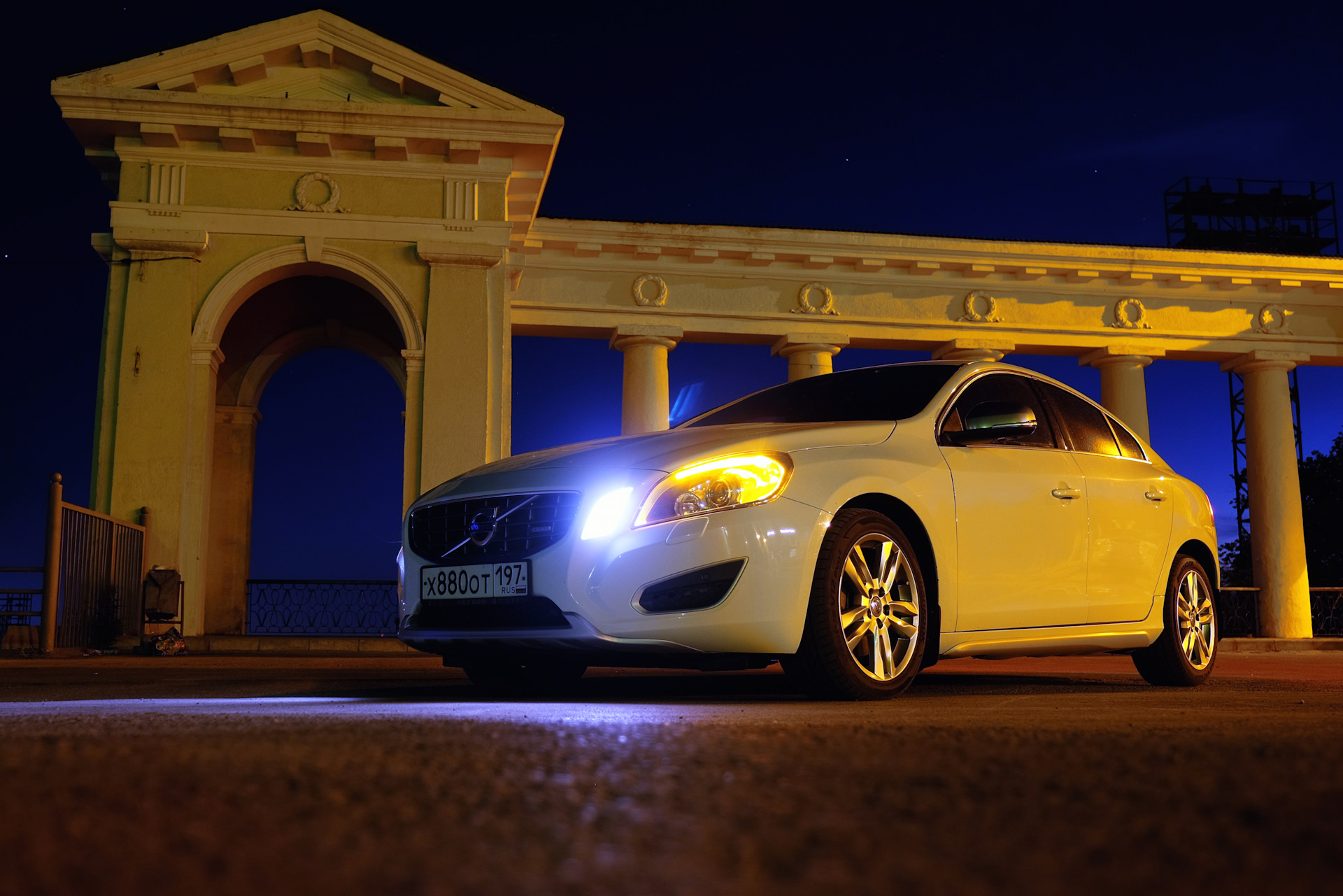 Volvo s60 2012 РІ С‚РµРјРЅРѕС‚Рµ