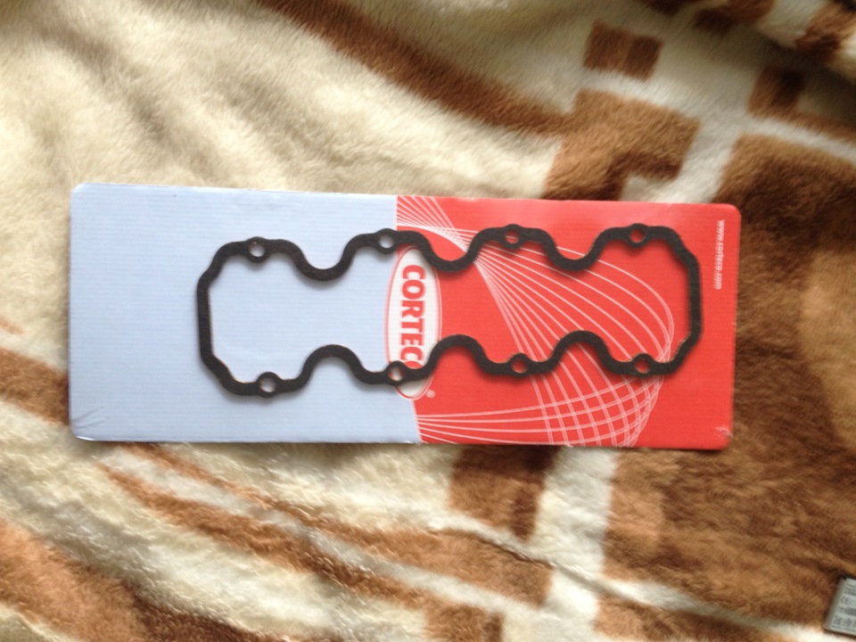 Прокладка клапанной крышки Corteco и герметик ABRO — Opel Astra F, 1,6 ...