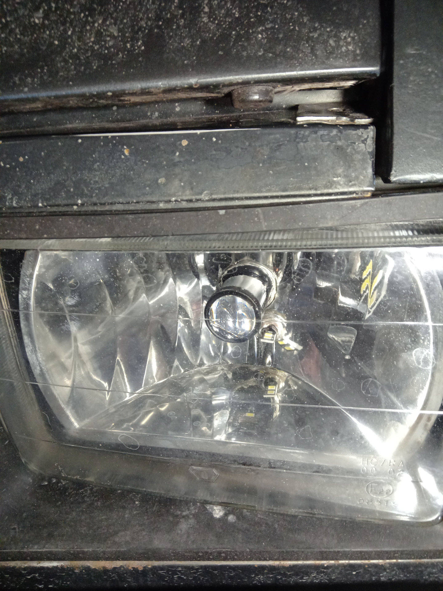 Линзованные светодиоды в фары с гладким стеклом. — ГАЗ 3102, 2,3 л ...