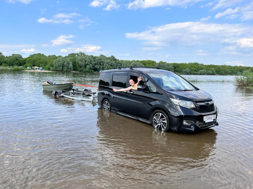 Покатались в Подмосковье на лодочке нашей — Honda Stepwgn (5G), 1,5 л ...