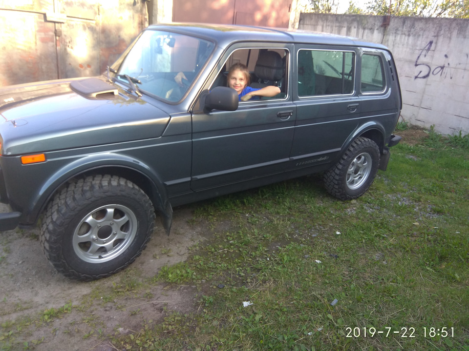 Фото в бортжурнале Lada 4x4 5D