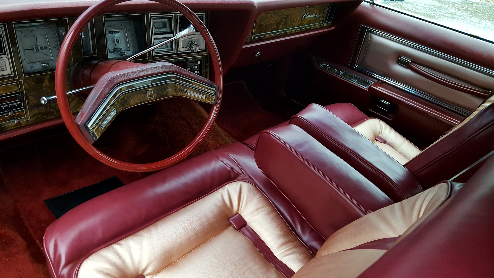 Lincoln Continental 1965 салон