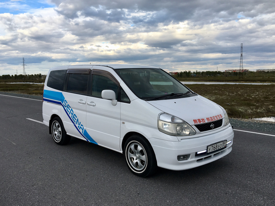 Nissan Serena c24