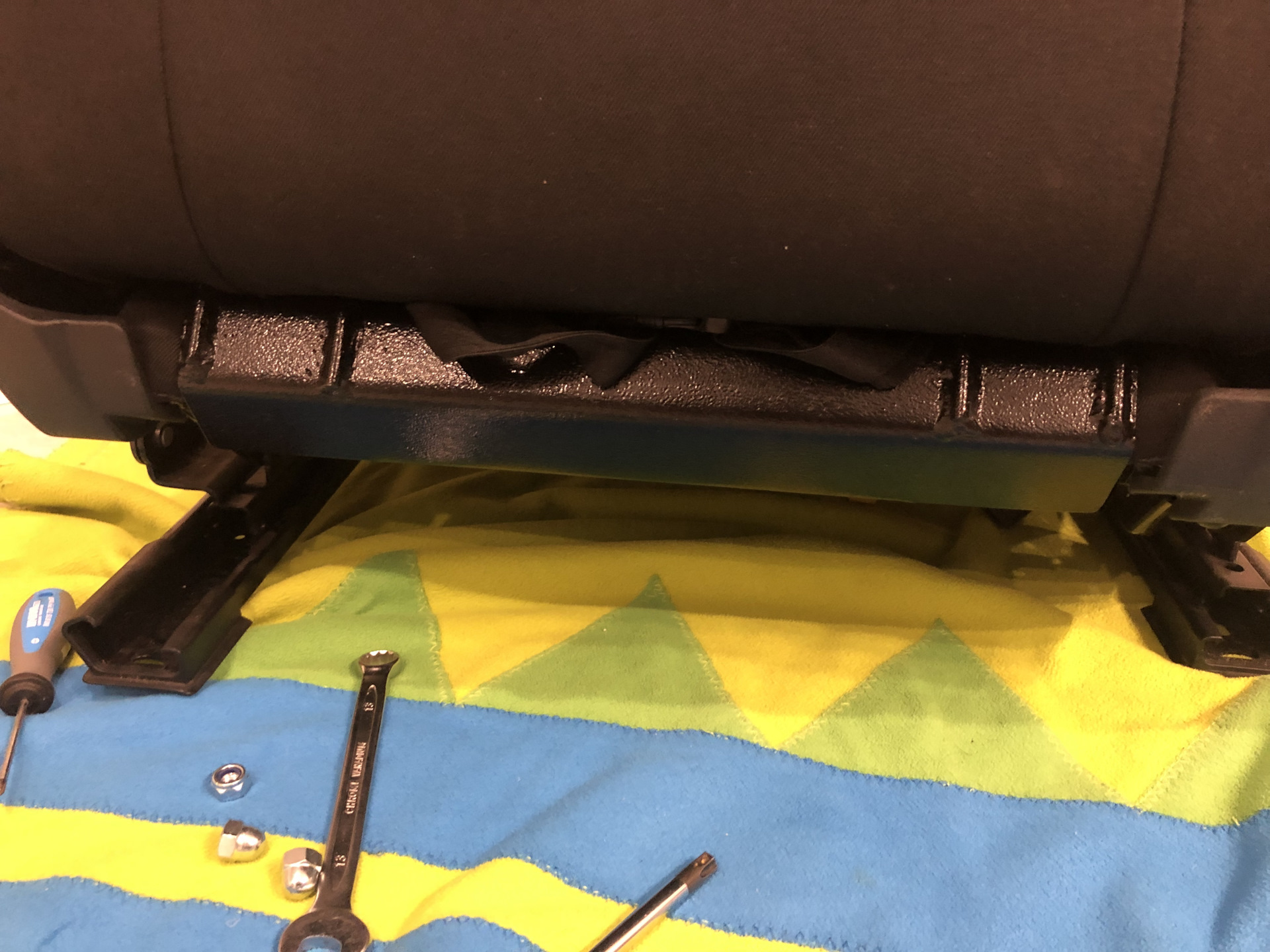 Установка isofix на переднее сиденье — Skoda Octavia A7 Mk3, 1,4 л ...