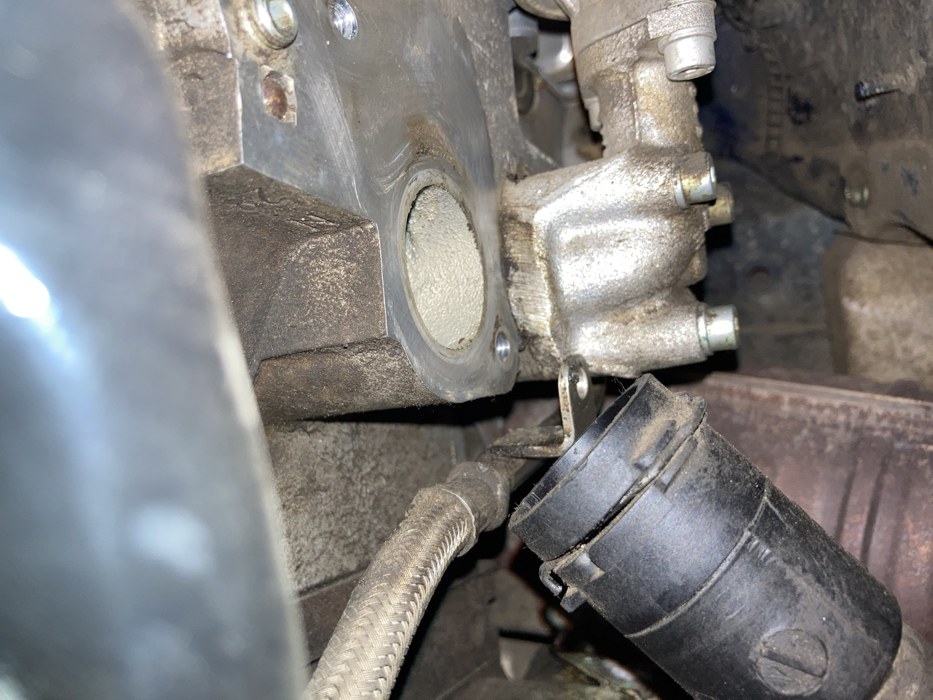 Корпус датчика температуры ОЖ — Volkswagen Passat B5, 1,8 л, 2002 года ...