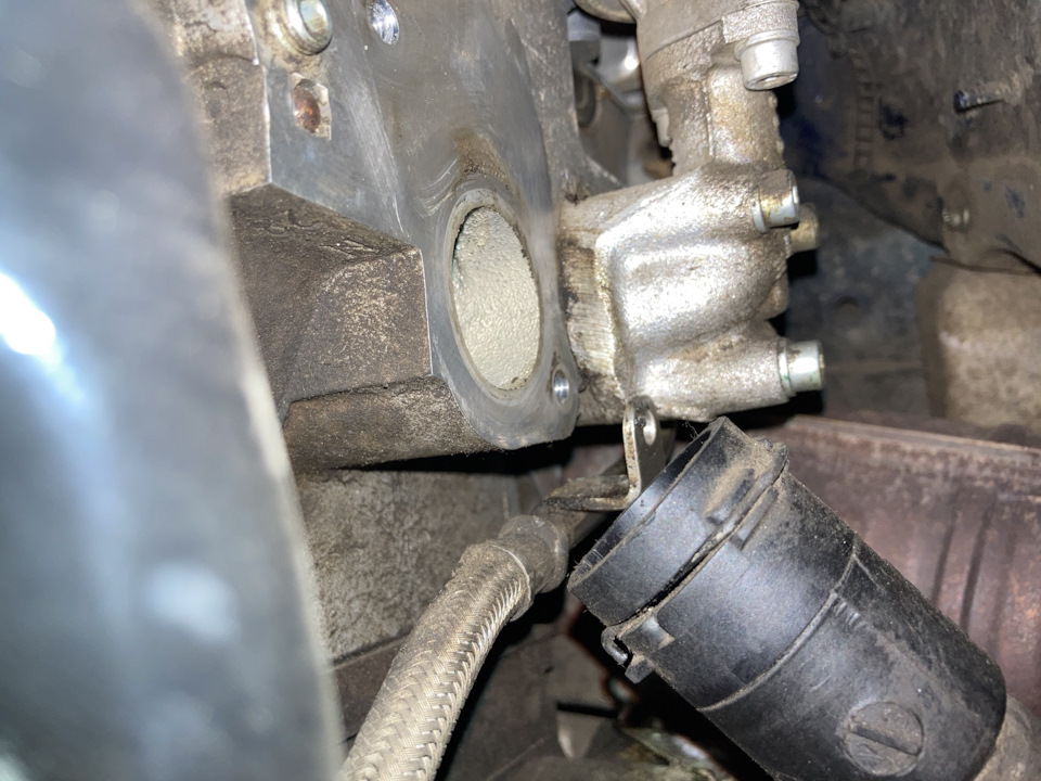 Корпус датчика температуры ОЖ — Volkswagen Passat B5, 1,8 л, 2002 года ...