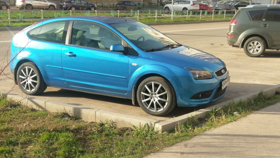 ford focus 2 1.6 бензин расход топлива