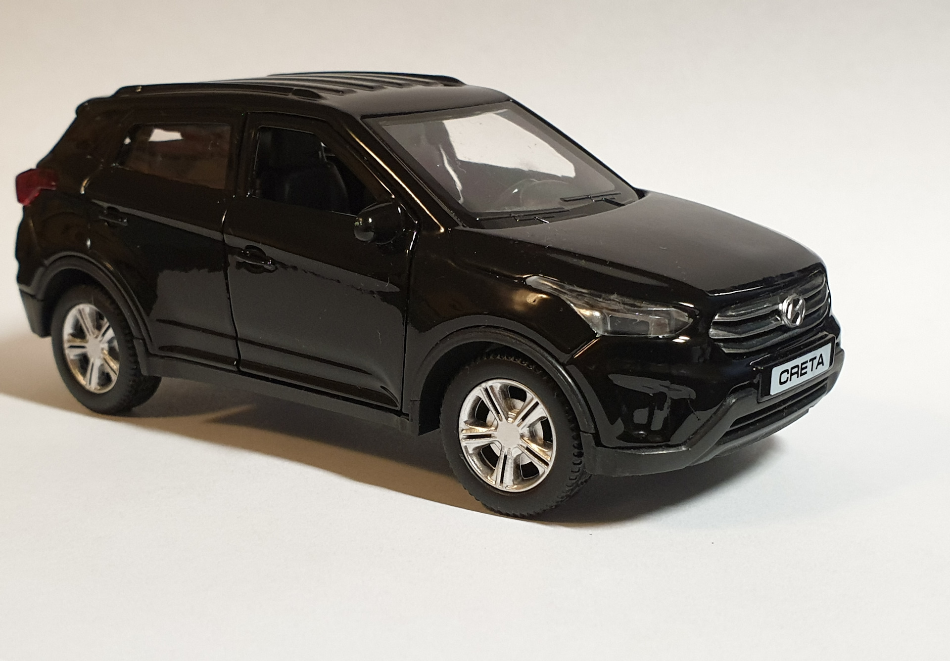 2019 л. Hyundai Creta 1-43. Hyundai Creta 1:18. Модель Хендай Крета 1 43. Hyundai Creta моделька.