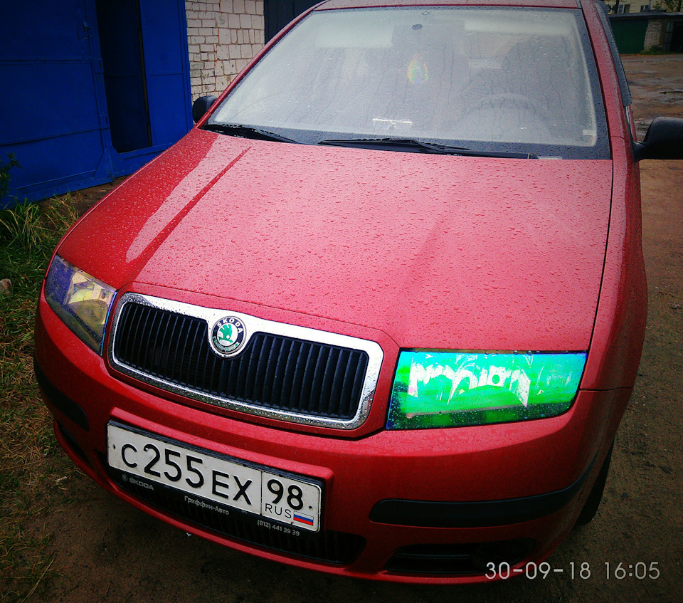 Пленка Хамелеон. — Skoda Fabia Combi Mk1, 1,2 л, 2007 года | стайлинг |  DRIVE2