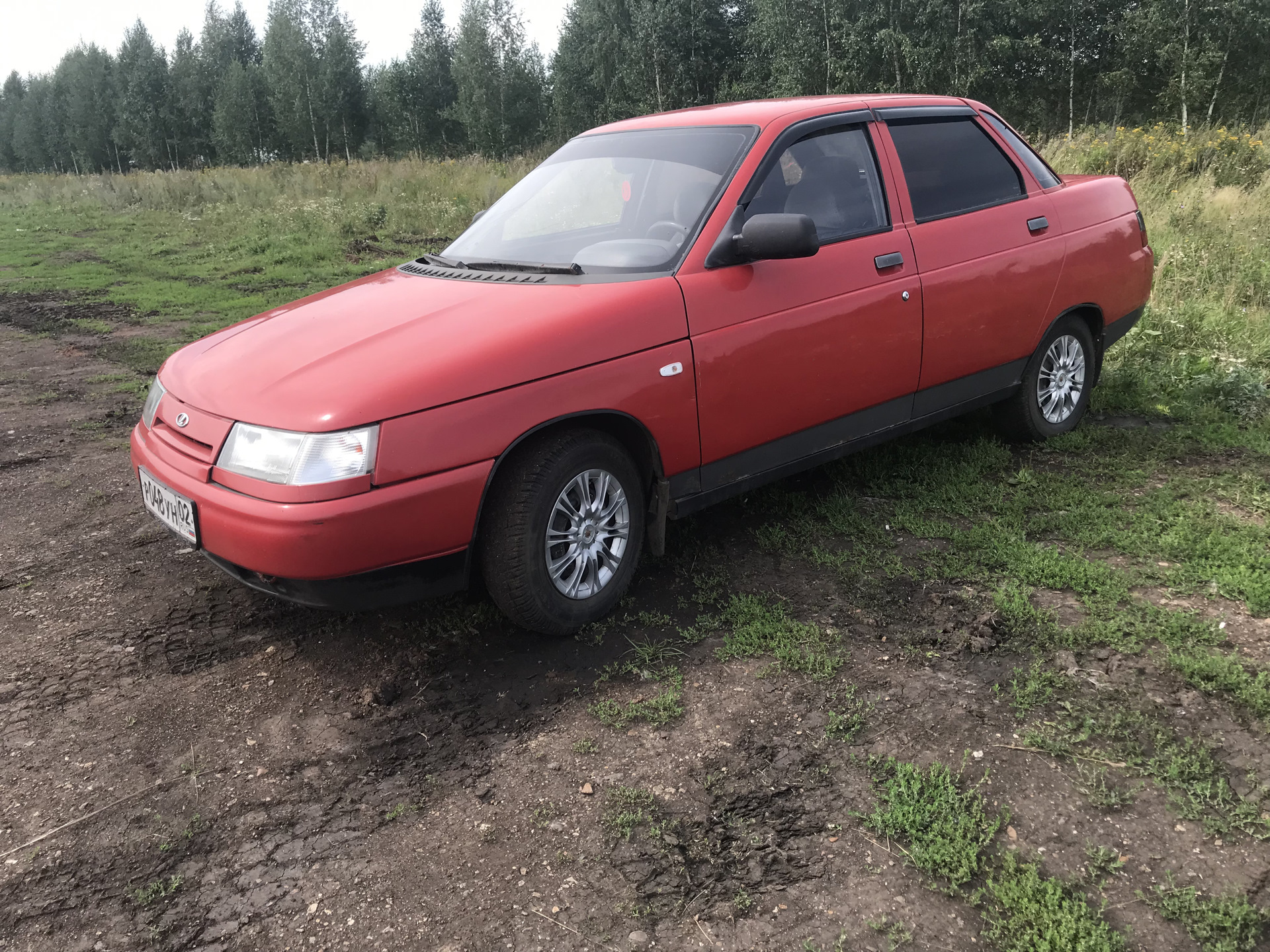 Lada 2110 красная