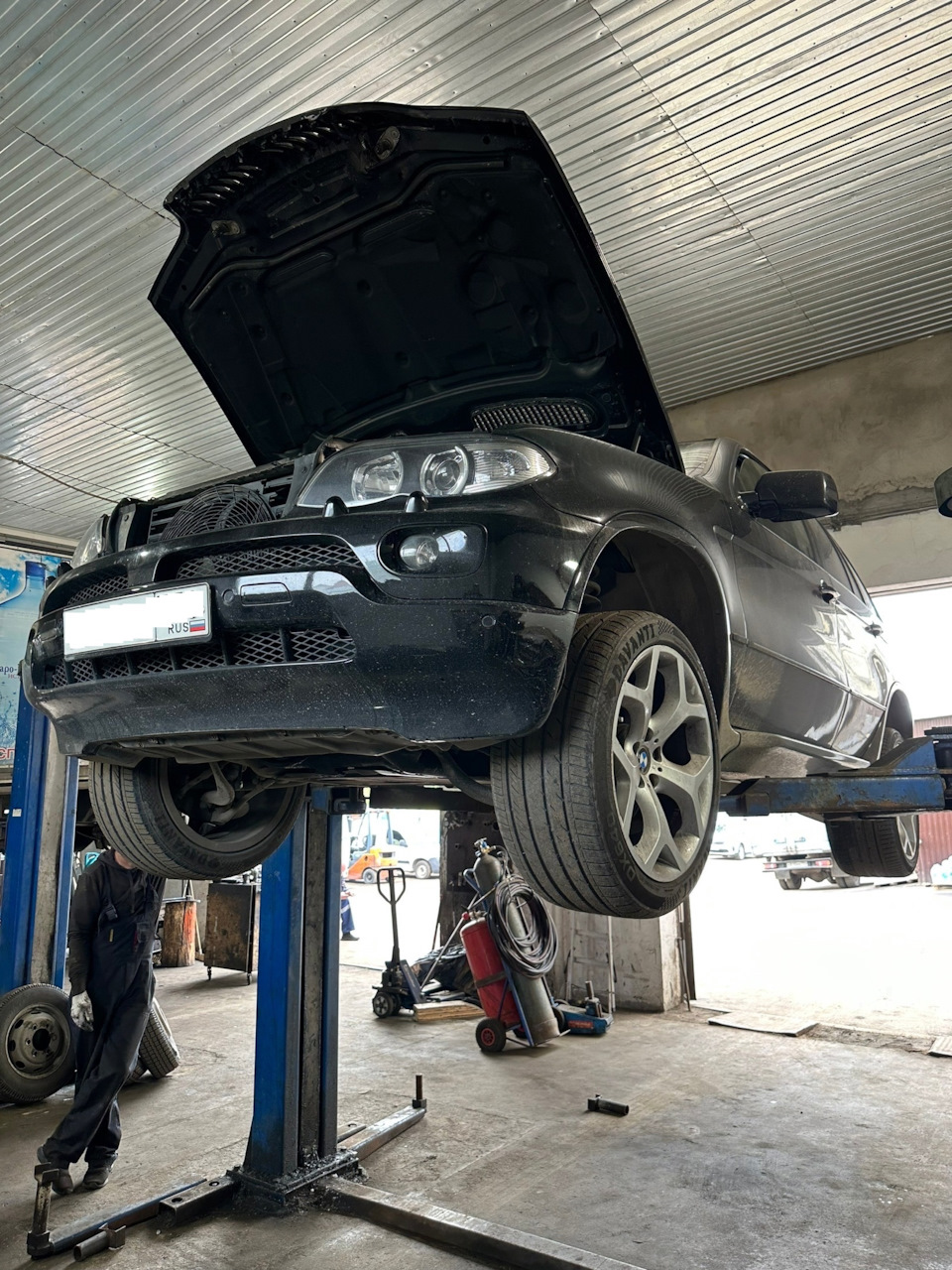 Фото в бортжурнале BMW X5 (E53)