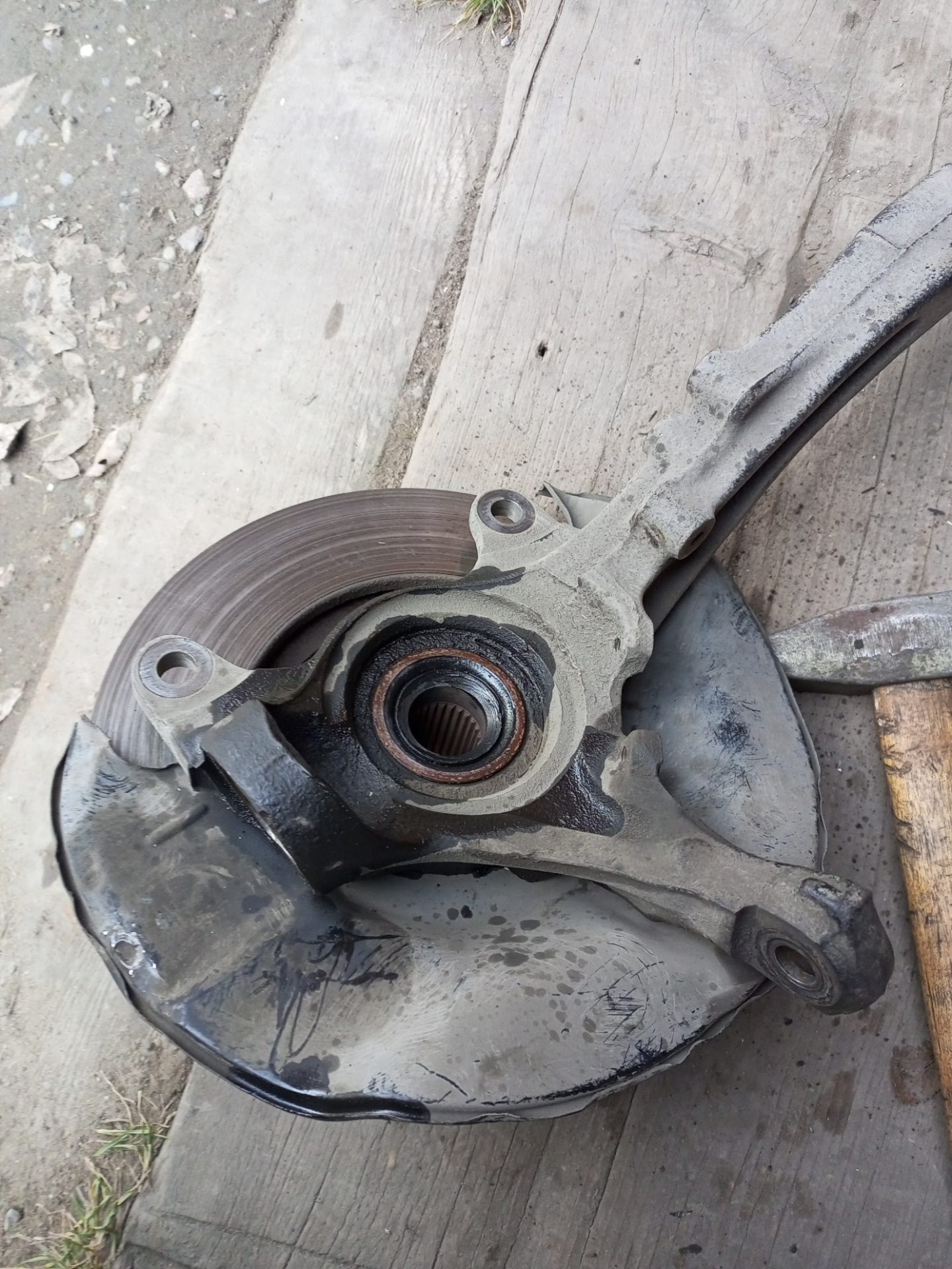 Замена нижней шаровой опоры и подшипник ступицы. — Honda Civic Ferio ...