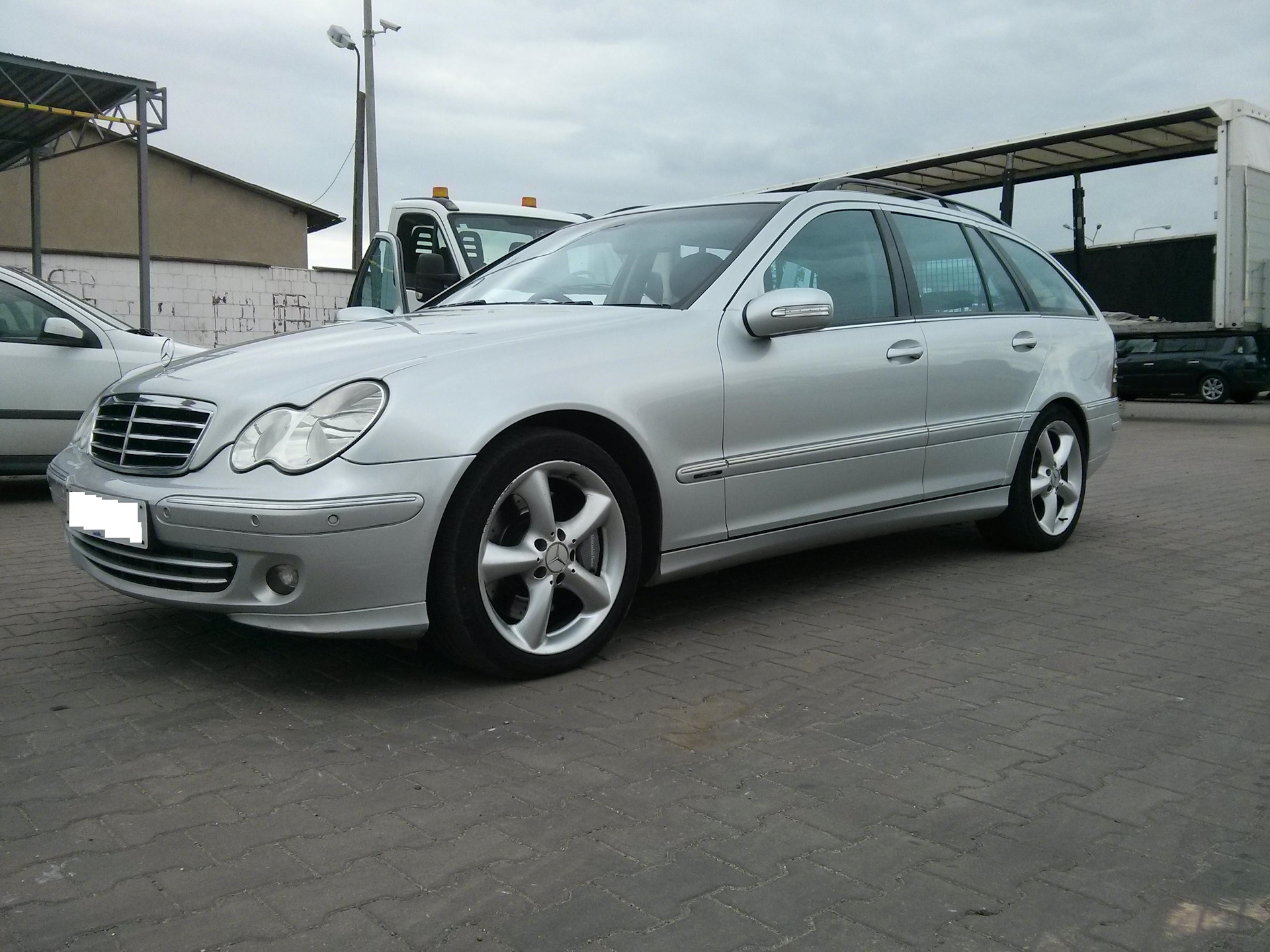 Купить Мерседес W203