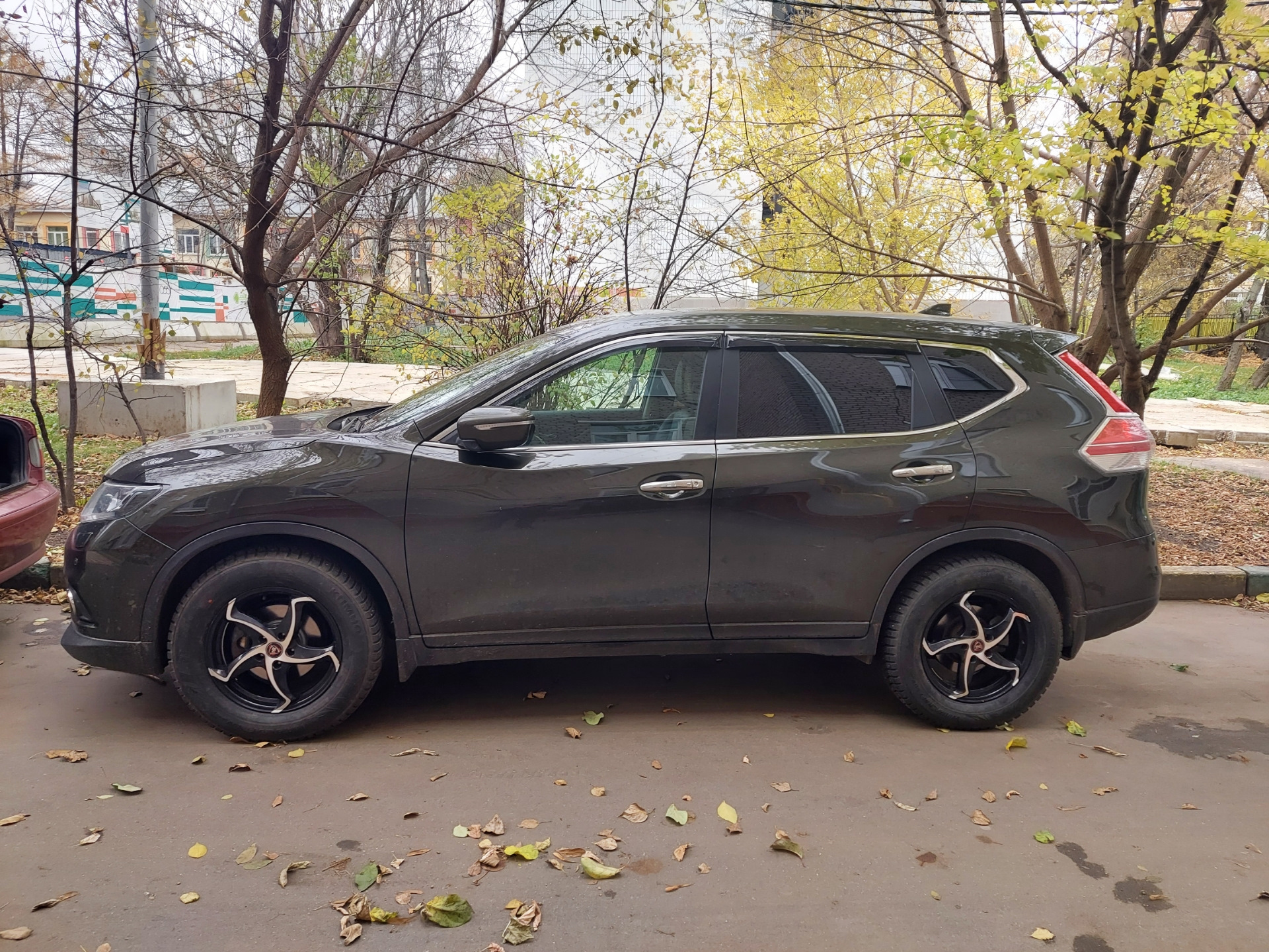 Диски r18 x-trail t32 резина. X-trail t32 r18 225/55. Оригинальные диски nissan x-trail t31. X trail t32 r17. Колесо ниссан арт.