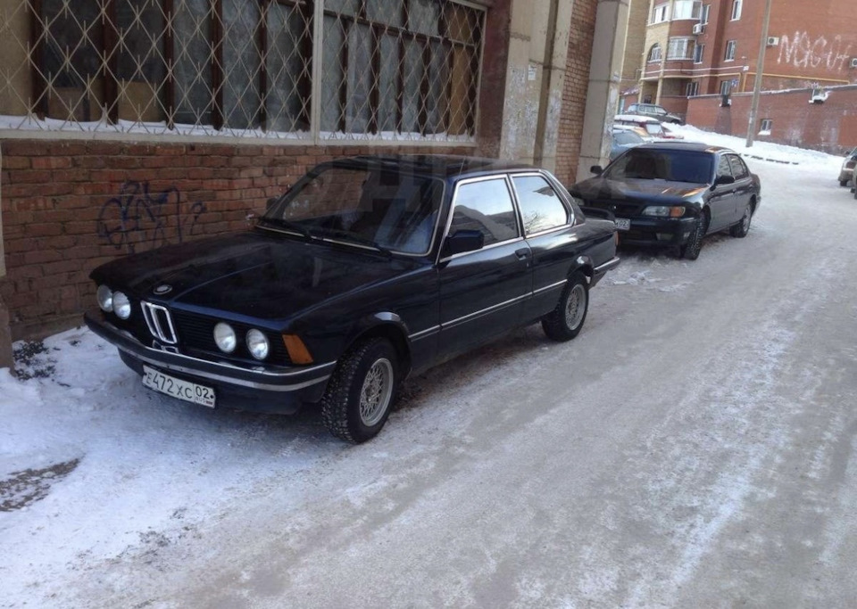 Вот такой она была раньше, до того, как ей «владели» реальные собственники. — BMW 3 series (E21)