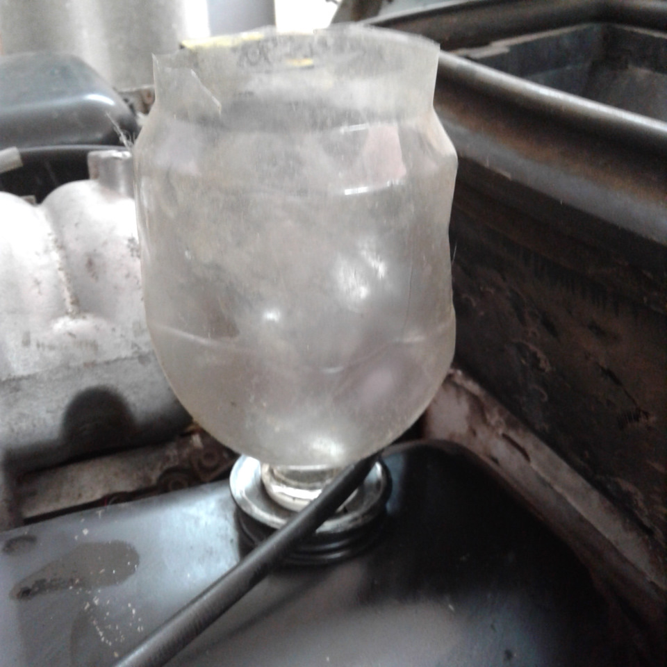 Заменил масло в двс, с промывкой и заменой фильтра, перелил — Lada 4x4 ...