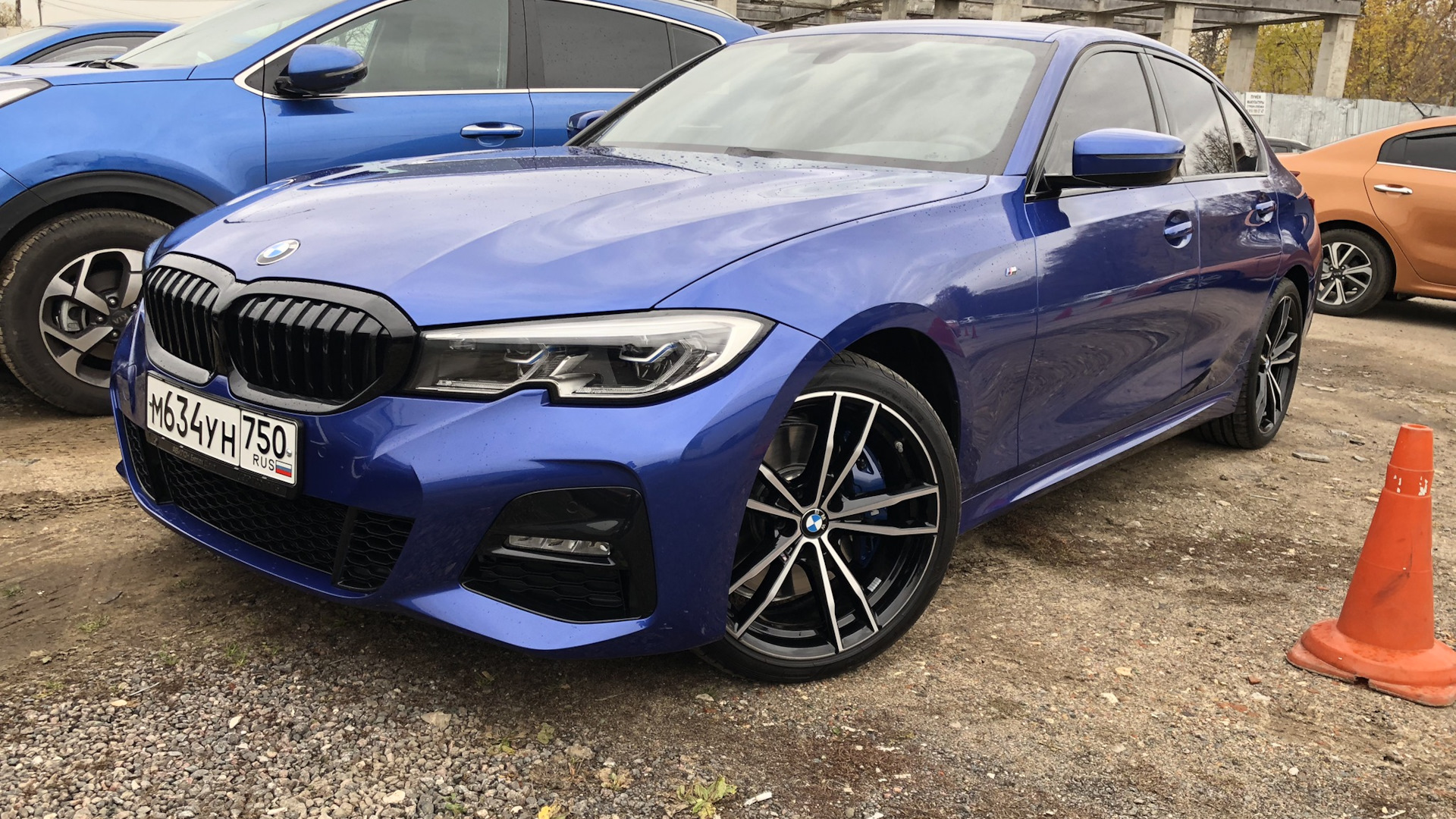 Синий 2019. BMW 3 Series синяя. BMW 3 2019 g20 синяя. БМВ 3 2019 синяя. BMW 3 Series синий цвет фото.