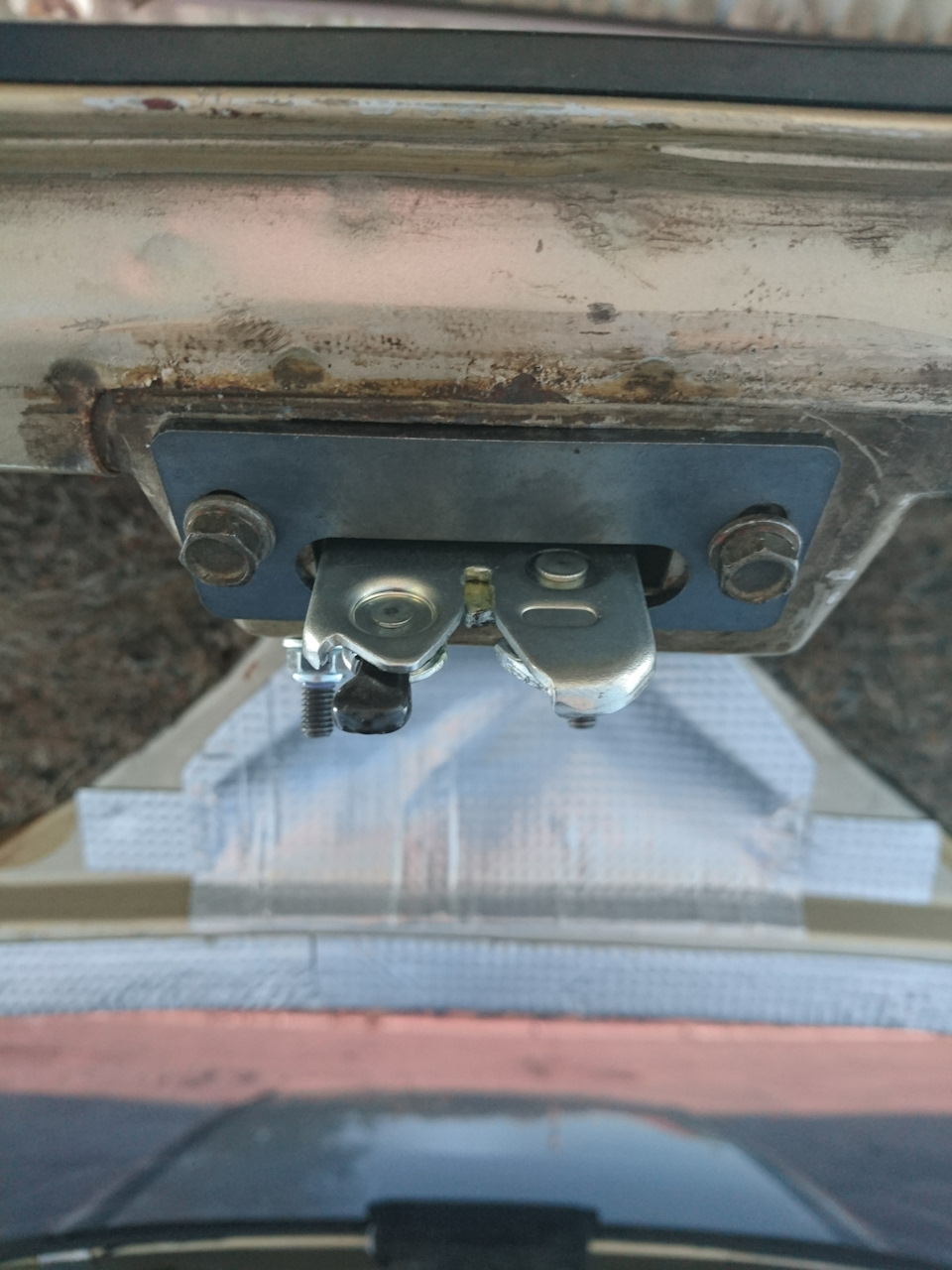 Замок с ланоса мне в ляду)) — ЗАЗ 1103, 1,2 л, 2002 года | поломка | DRIVE2