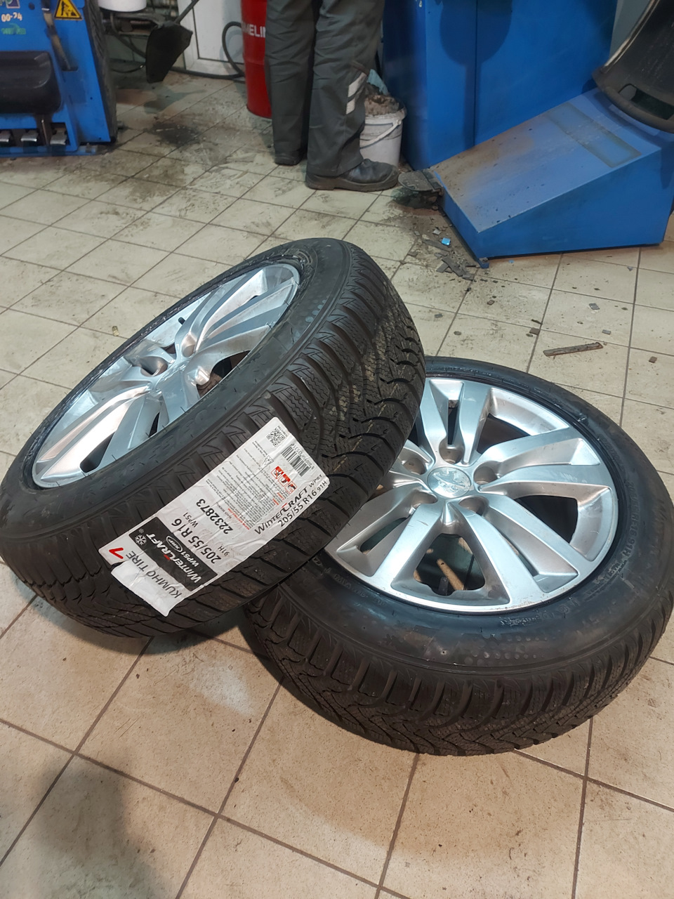 Зимние шины Kumho Run Flat — Peugeot 308 SW (2G), 1,5 л, 2018 года ...