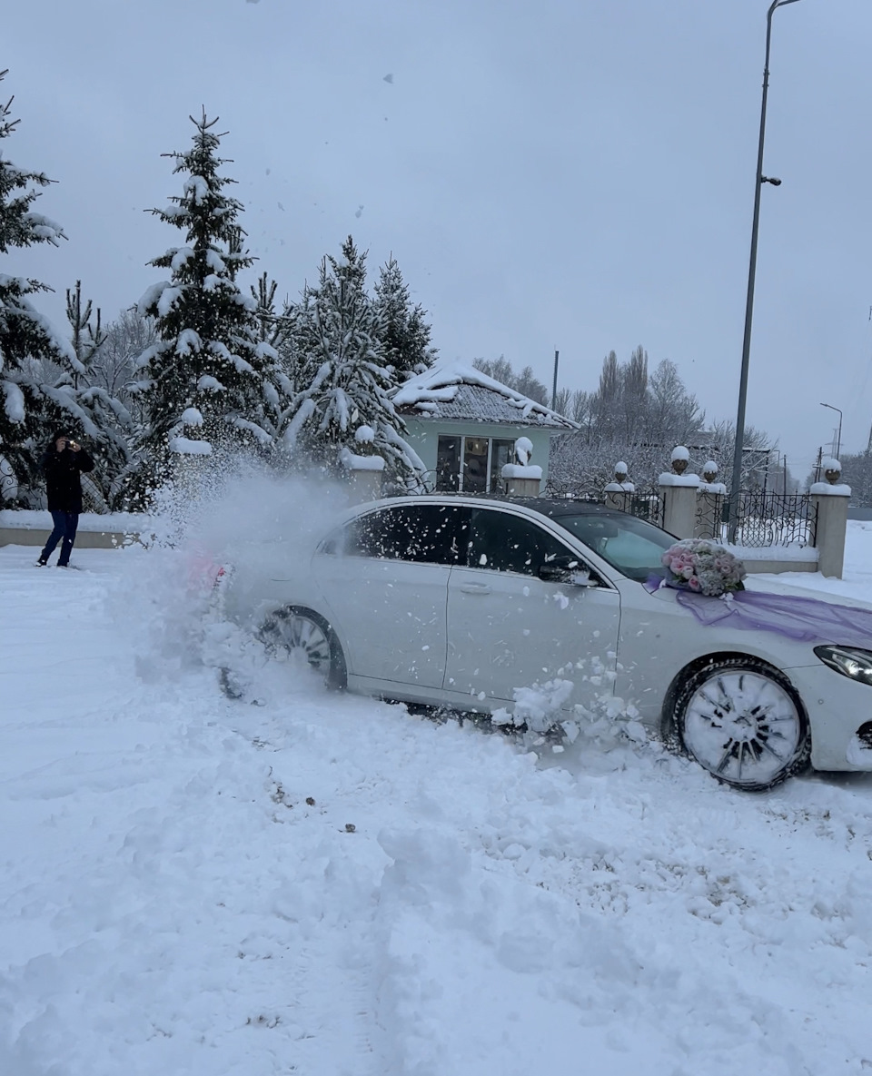 Просто зимнее видео — Mercedes-Benz E-class (W213), 2 л, 2019 года |  покатушки | DRIVE2