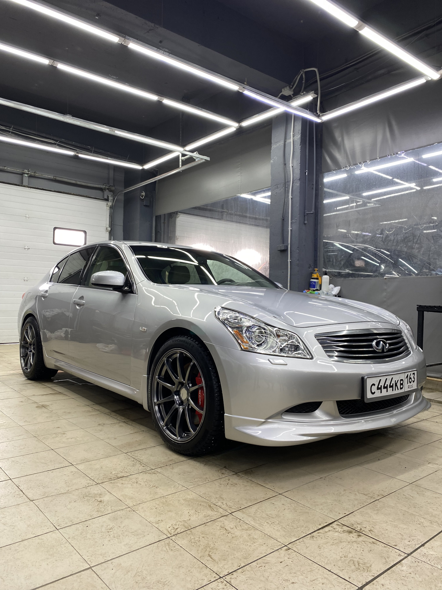 Infiniti g37 Nardo Grey