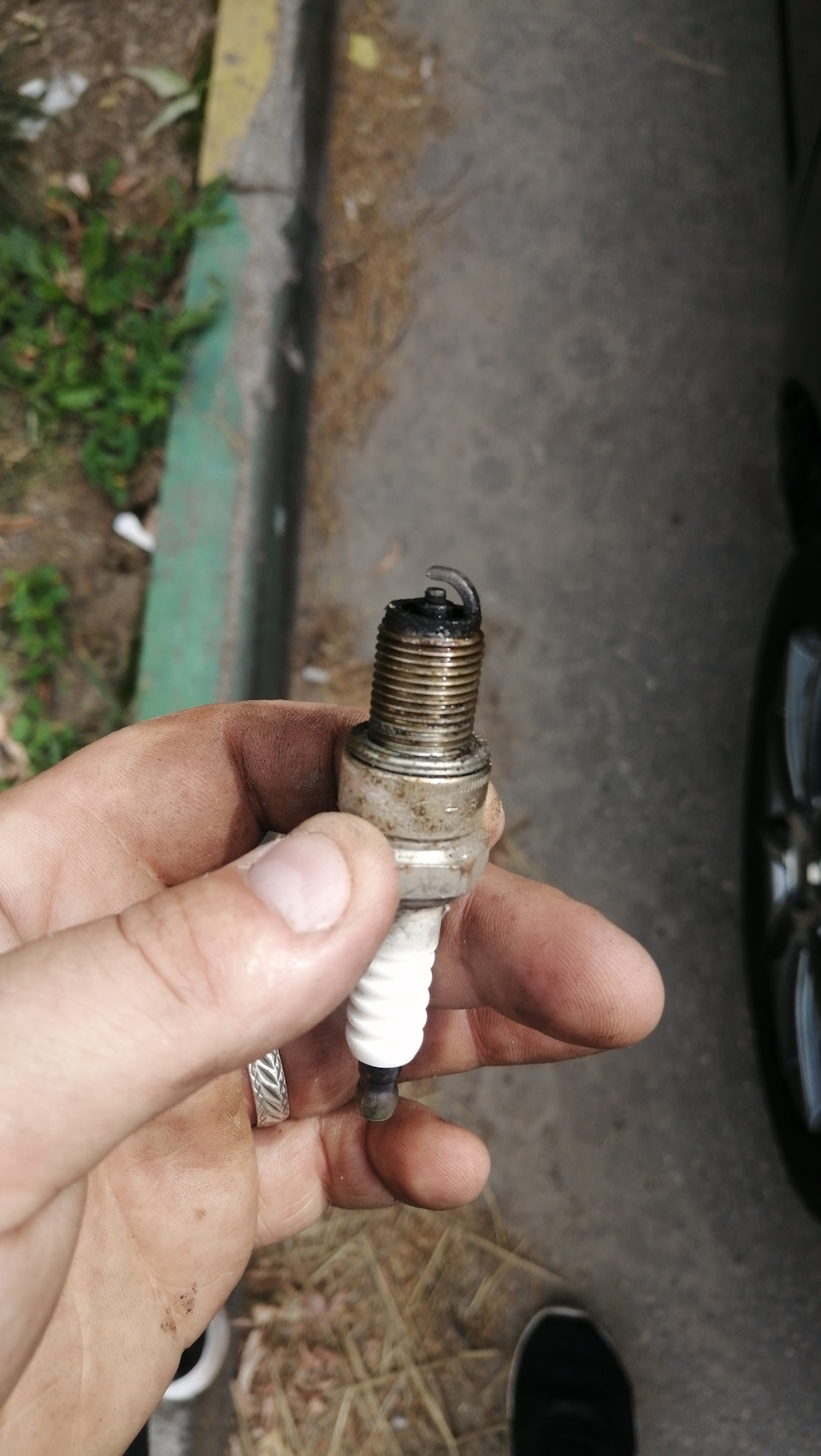 Промывка форсунок, замена свечей — Lada Гранта, 1,6 л, 2013 года ...