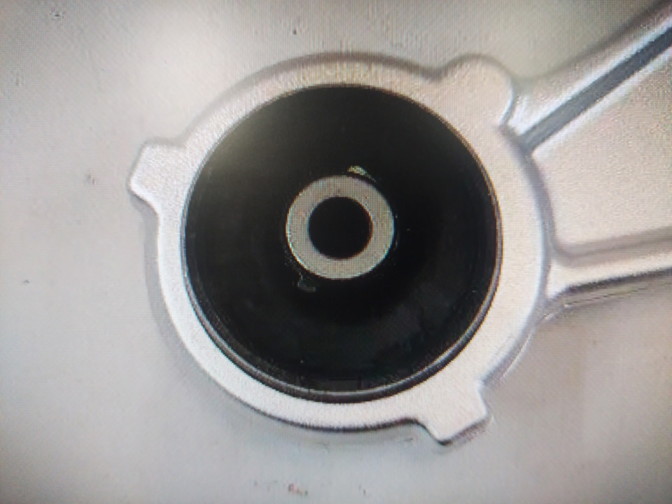 Как правильно распалагаються сайлентблоки в передних рычагах? — Nissan ...