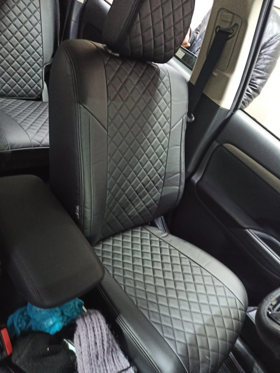 Mitsubishi Outlander 3 и чехлы от автопилот — DRIVE2