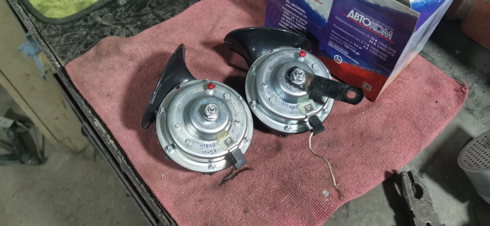 Установка сигналов от Волги — Volkswagen Polo Sedan, 1,6 л, 2019 года ...