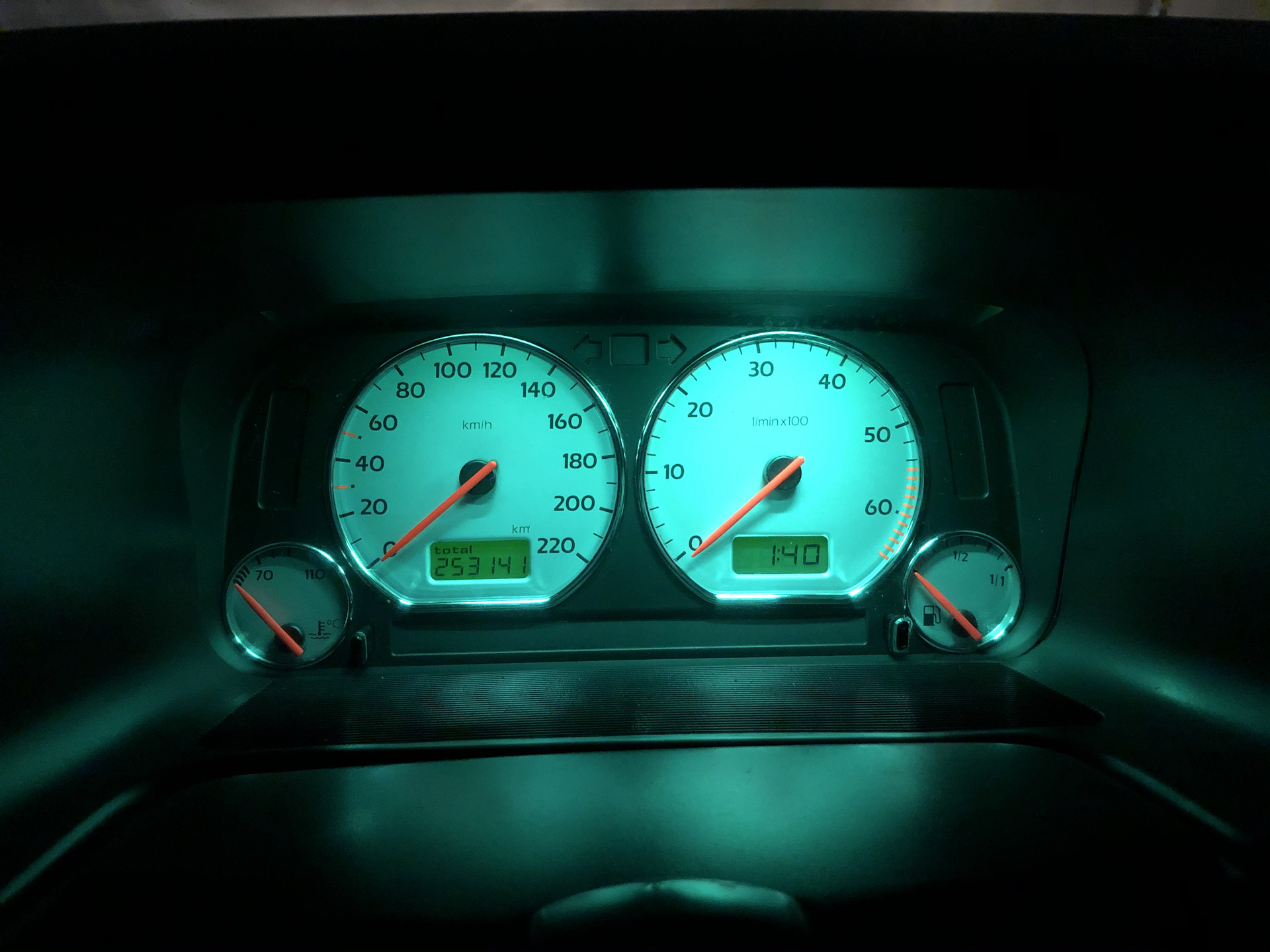 Приборная панель motometr volkswagen golf 4. Приборная панель golf 3. Фольксваген гольф 3 универсал панель приборов. Приборная доска гольф 3. Приборная панель golf 1996.