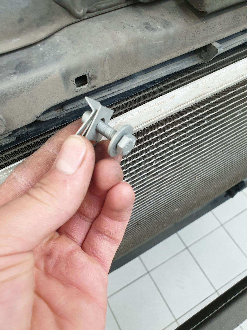 Решил менять свечи какие ставить Denso или NGK ? — Honda Fit (2G), 1,5 ...